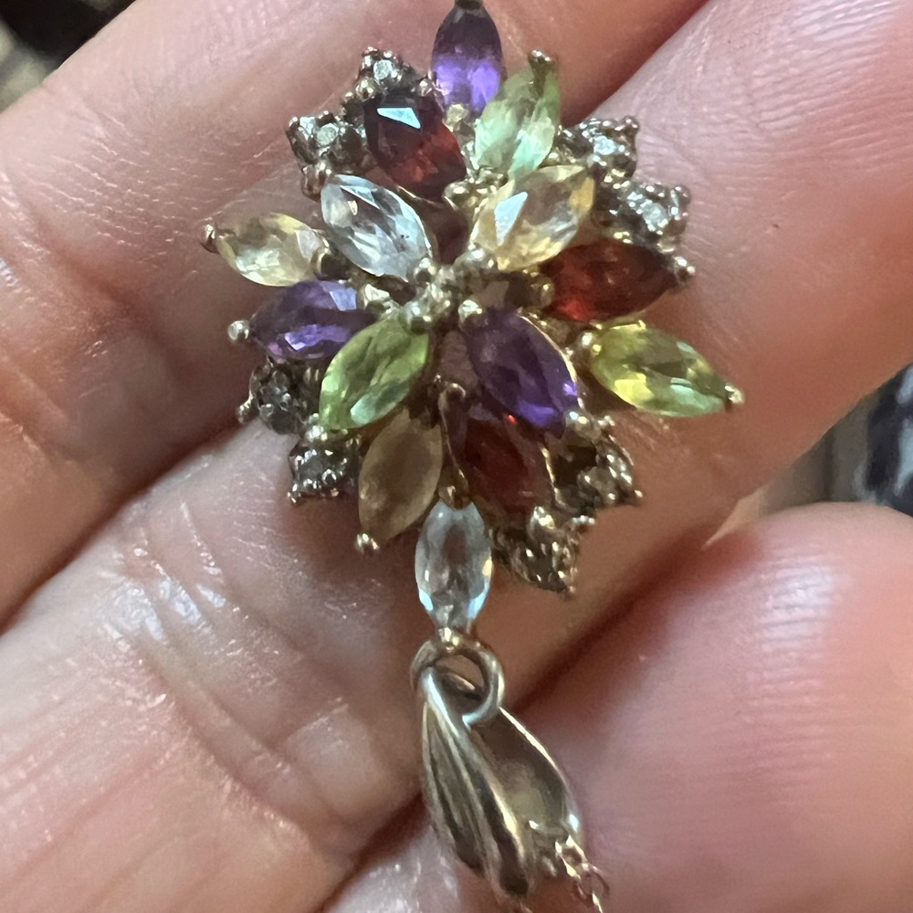 Pair of ring and necklace